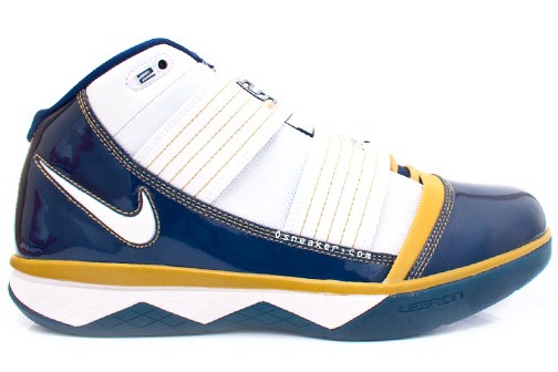 Nike Zoom LeBron Soldier III - University of Akron PE