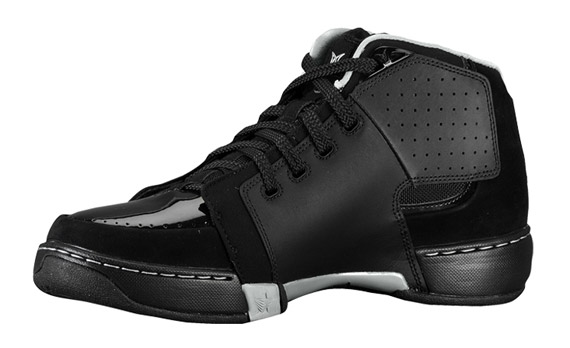 Jordan-Melo-M6-black-3