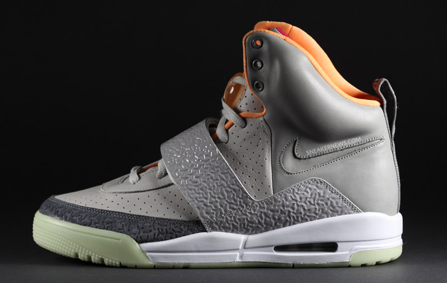 02 Nike Air Yeezy1