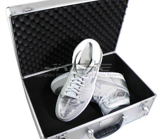 air-jordan-1-silver-anniversary-1