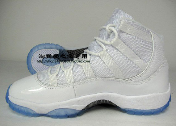 air-jordan-XI-gs-white-blue-ice-13