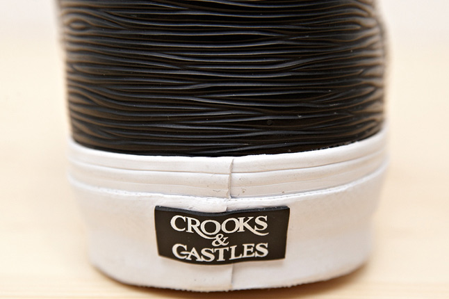 vans-crooks-castles-rear-1