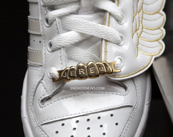 adidas-jeremy-scott-wings-white-gold-08