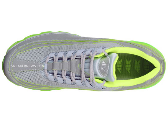 Nike Air Max 24 7 Air Attack Volt 03
