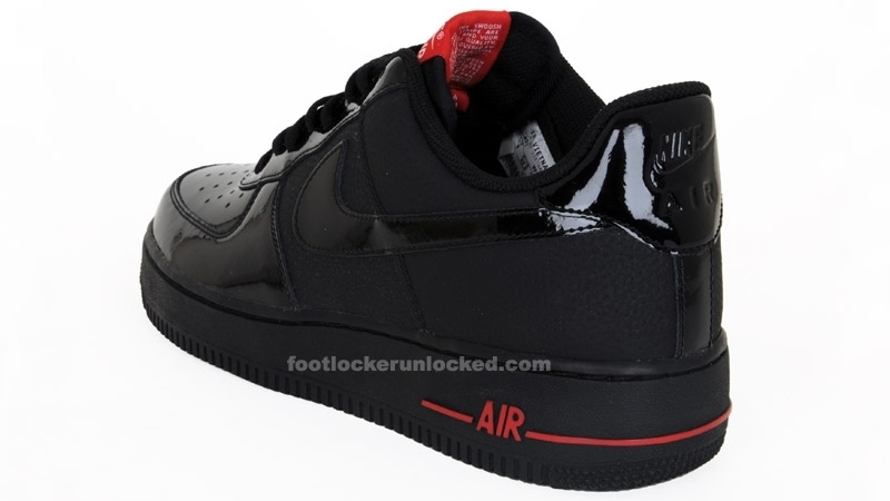 Air Force 1  07 Blackblackvarsity Red  3 