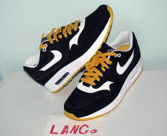 Nike Air Max Black White Maize Omega Pack 3