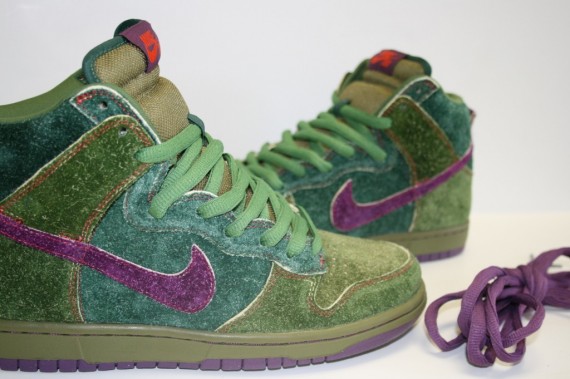 Nike SB Dunk High 'Skunks' - Releasing 4/20