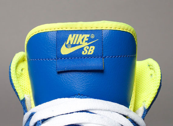 Nike SB Classic High – Varsity Royal – Voltage Yellow | June 2010