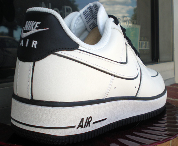 Nike Air Force 1 White Black Contrast 01