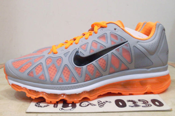 Nike Air Max 2011 Wolf Grey Total Orange 2