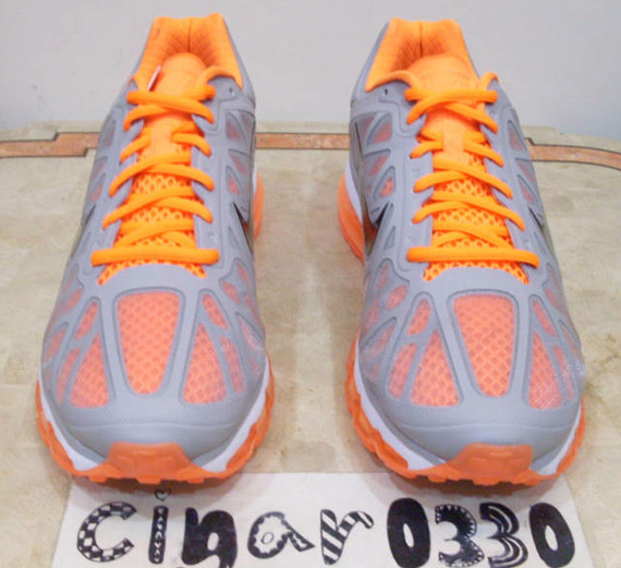 Nike Air Max 2011 Wolf Grey Total Orange 3