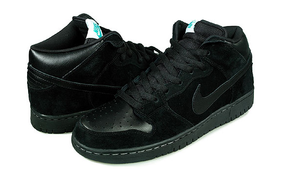 Nike Sb Dunk Mid Black Black 01