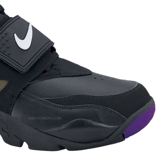 Nike Air Diamond Turf Black White Metallic Gold 4