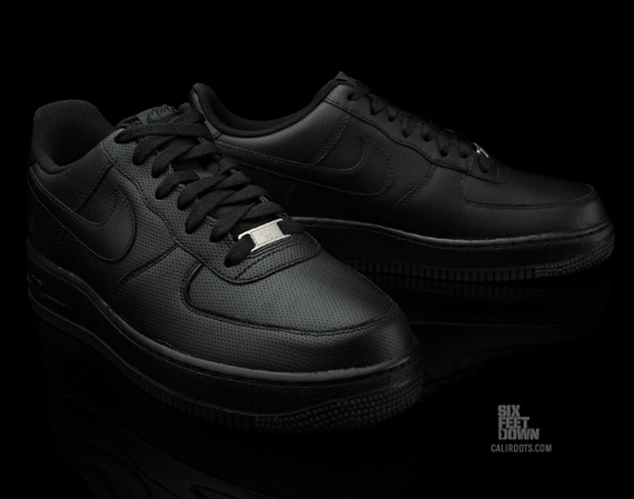 Nike Air Force 1 Low Black Perfpack 05