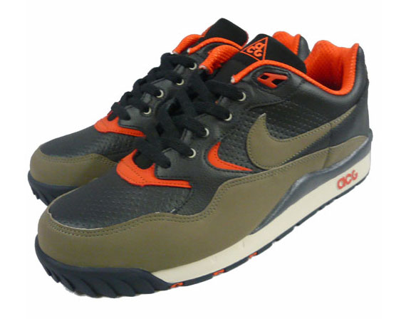 Nike Acg Wildwood Olive Blk Orange 02