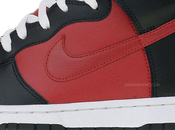 Nike Dunk High – Black – Varsity Red