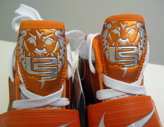 Nike Zoom Soldier Iv White Orange 02