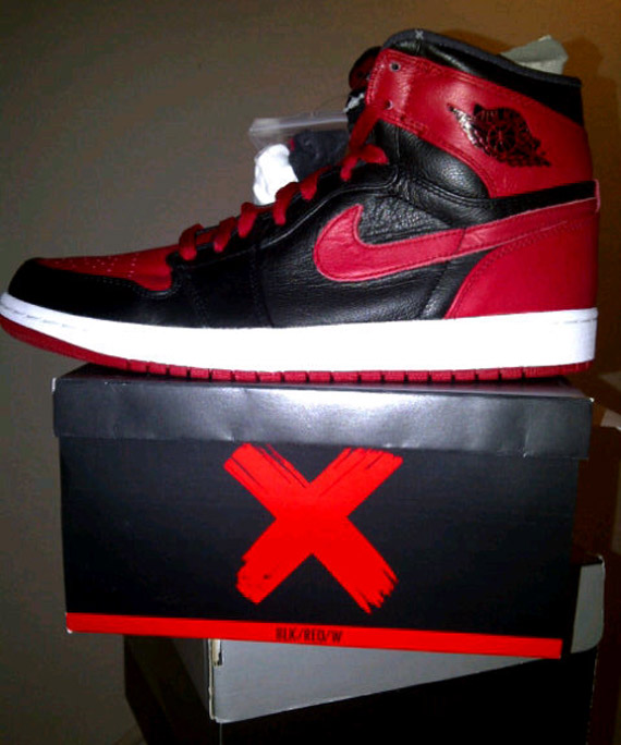 Air Jordan 1 Banned New Images 2