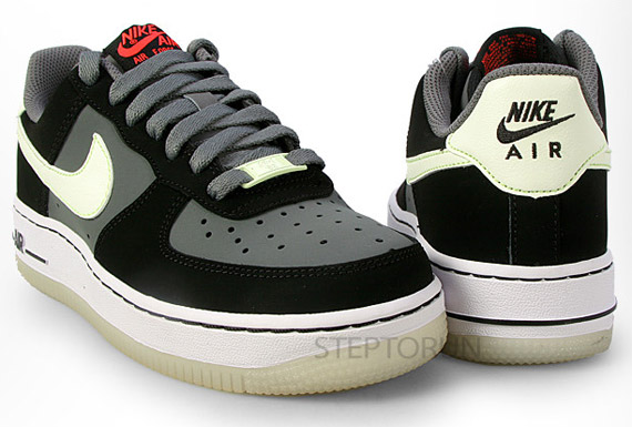 Nike Air Force 1 Gs Glow In The Dark 1