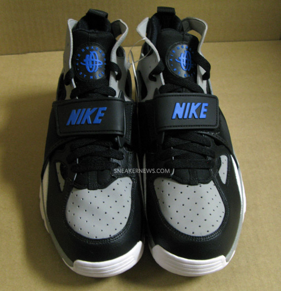 Nike Air Trainer Huarache Spring 2011 Preview 1