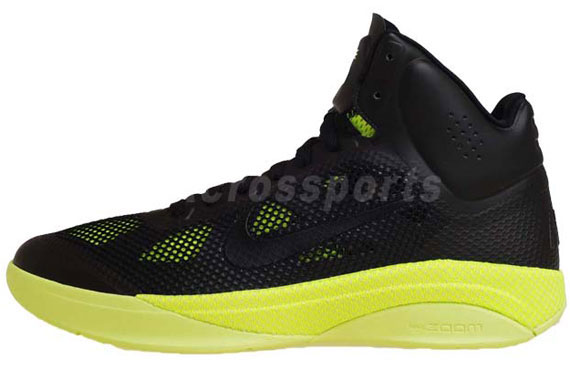 Nike Hyperfuse Blk Volt Id4 05