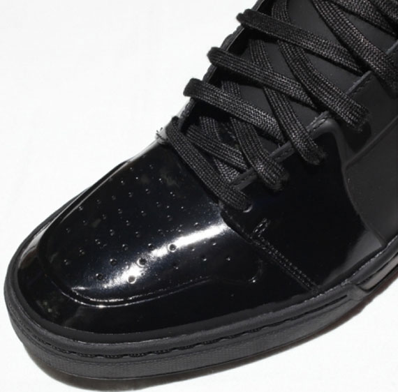 Nike Air Royal Mid Patent Leather Molded Black 03