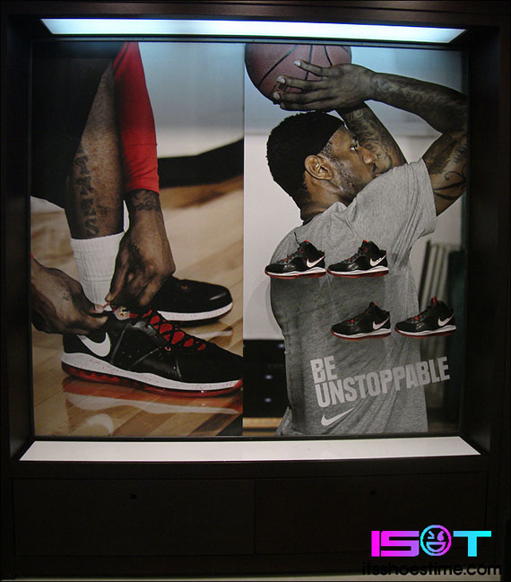 Nike Incheon Lebron 8 Disp 03