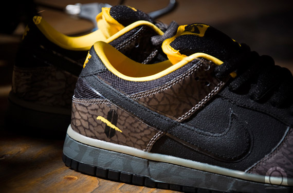 Nike SB Dunk Low Premium 'Yellow Curb' - December 2010