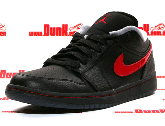 Air Jordan 1 Phat Low Black Varsity Red Stealth Dunk 07