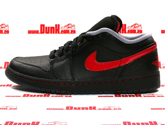 Air Jordan 1 Phat Low Black Varsity Red Stealth Dunk 09