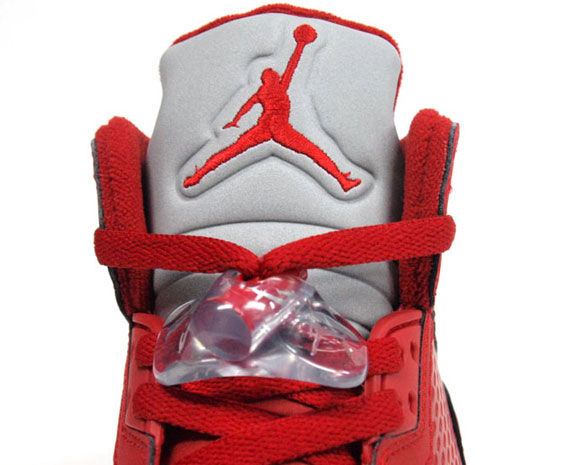 Air Jordan Prime 5 Varsity Red Metallic Silver New Detailed Images 03