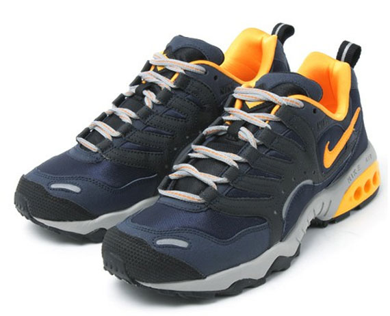 Nike Air Terra Humara Navy Yellow Black 2