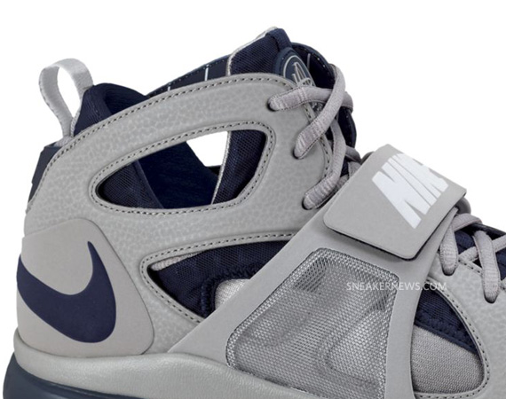 Nike Zoom Huarache TR Mid – Medium Grey – Obsidian – Metallic Silver