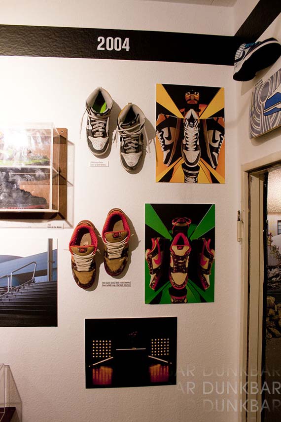 Nike Sb Dunk Exhibit Bright 15