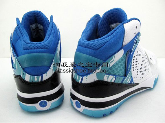 Air Jordan Phase 23 Hoops White Mineral Blue Light Italy Blue Black 01