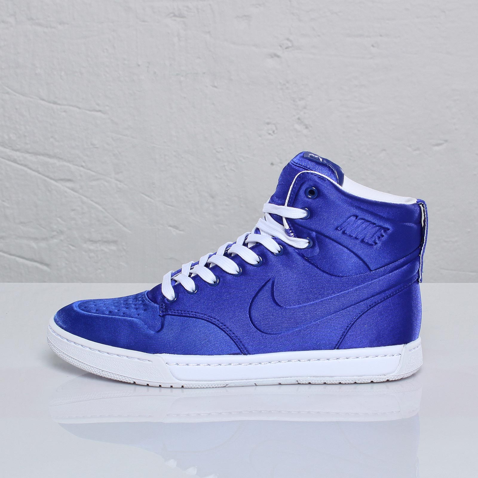 Nike Wmns Air Royalty Mid Vt Concord White 1
