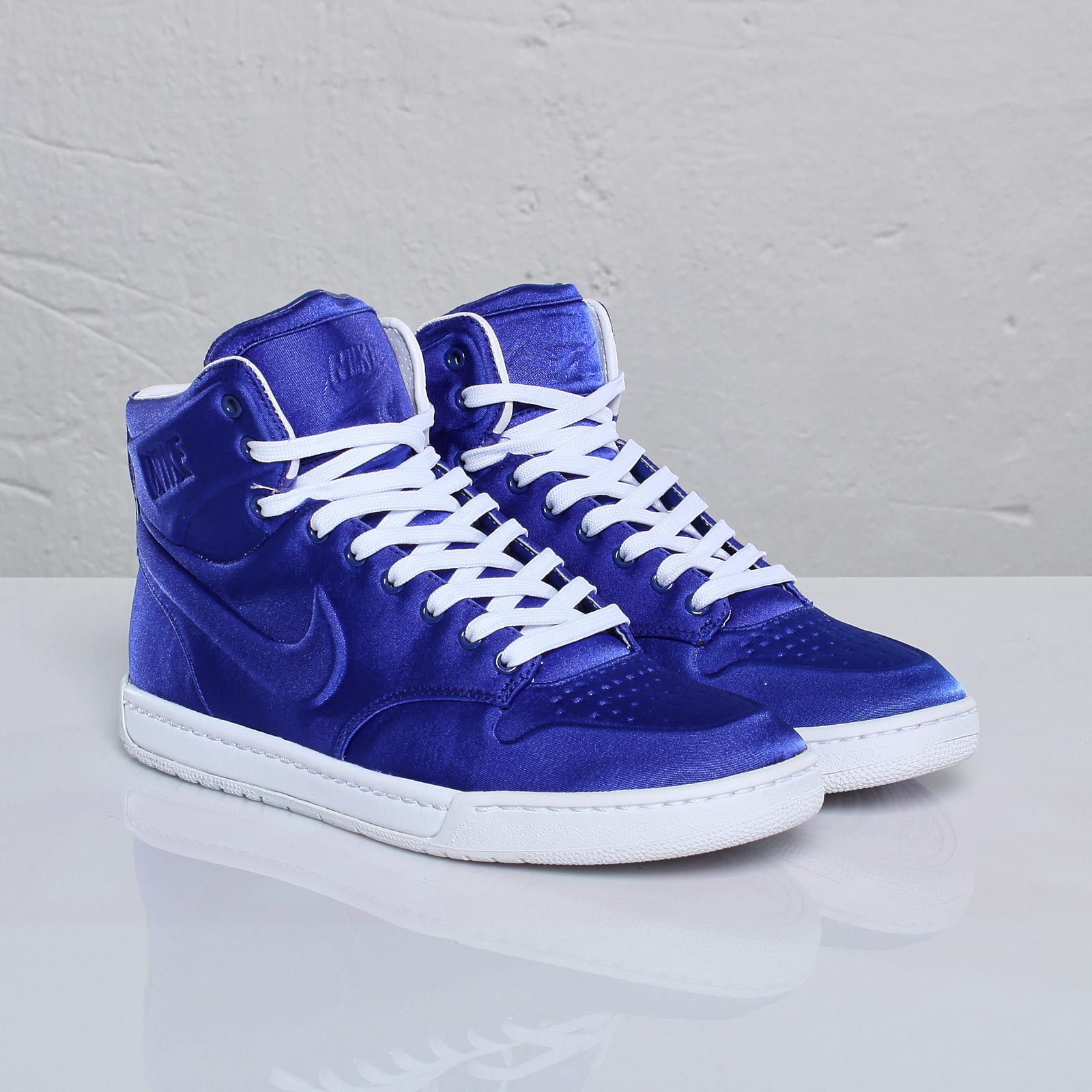 Nike Wmns Air Royalty Mid Vt Concord White 2