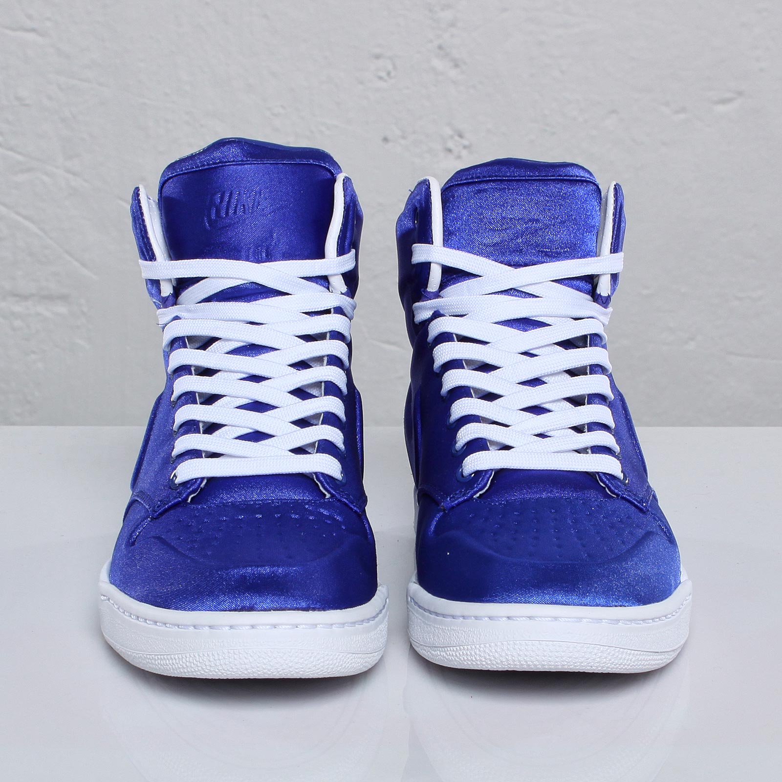 Nike Wmns Air Royalty Mid Vt Concord White 3