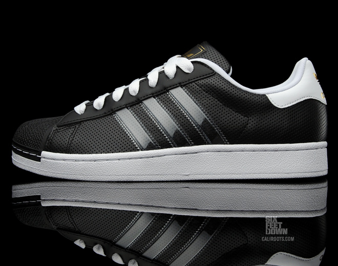Adidas Originals Superstar Ii Is Black White Gold 1
