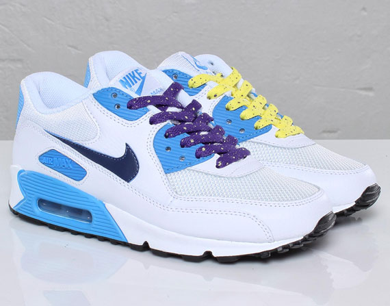 Nike Wmns Air Max 90 White Deep Royal Vibrant Blue Sns 02