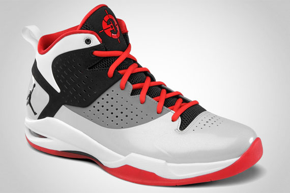 Air Jordan Fly Wade Pimento White Black 01