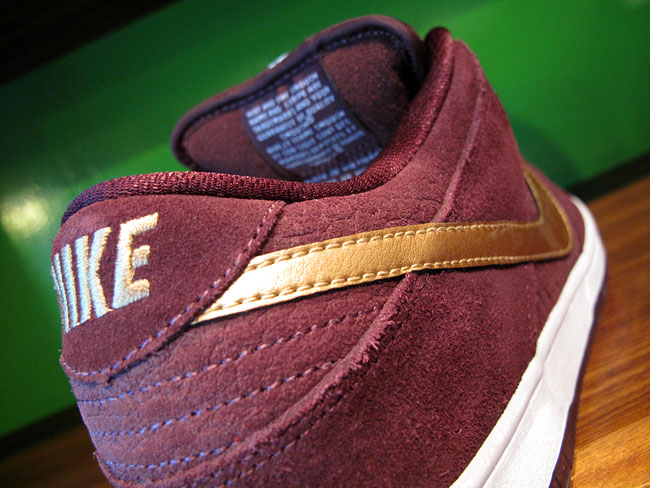 Nike SB Dunk Low – Deep Burgundy – Metallic Gold