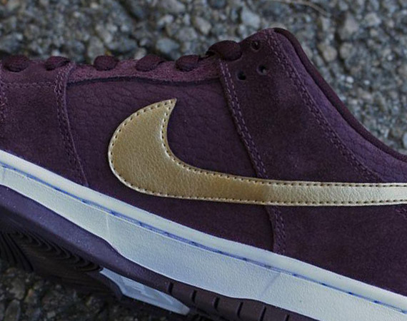 Nike SB Dunk Low 'UK Passport'