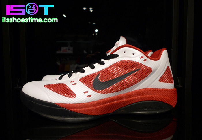 Nike Zoom Hyperfuse 2011 Low White Black Sport Red 2