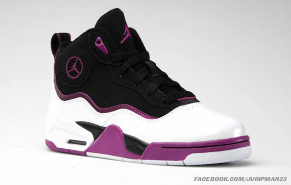 Jordan Brand Girls Holiday 11 13