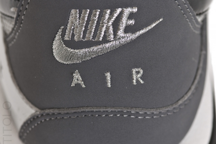 Nike Air Max Command Metallic Silver Black Cool Grey 3