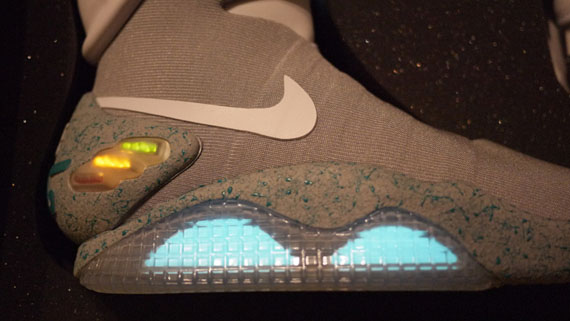 Nike Mag 2011 Unboxing 23
