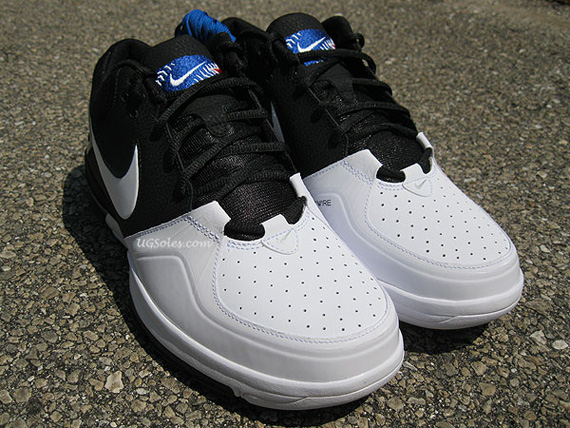 Nike Trainer 1.3 Mid College World Series Pe 09