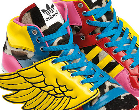 2NE1 x Jeremy Scott x adidas Originals JS Wings
