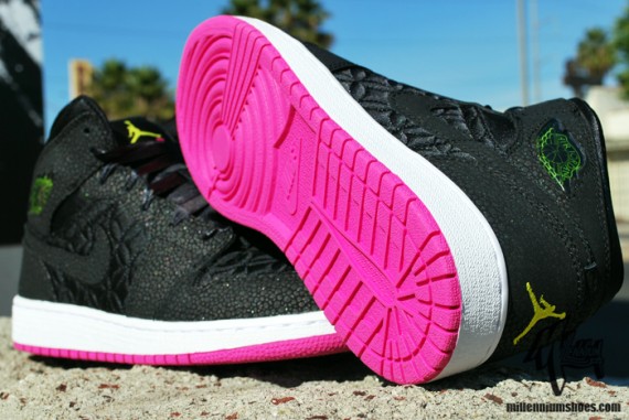 Air Jordan 1 Phat - Black - Desert Pink
